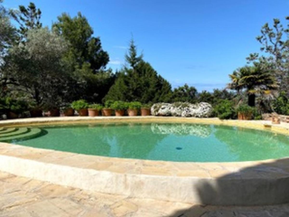 Can Vicent Masia Villa