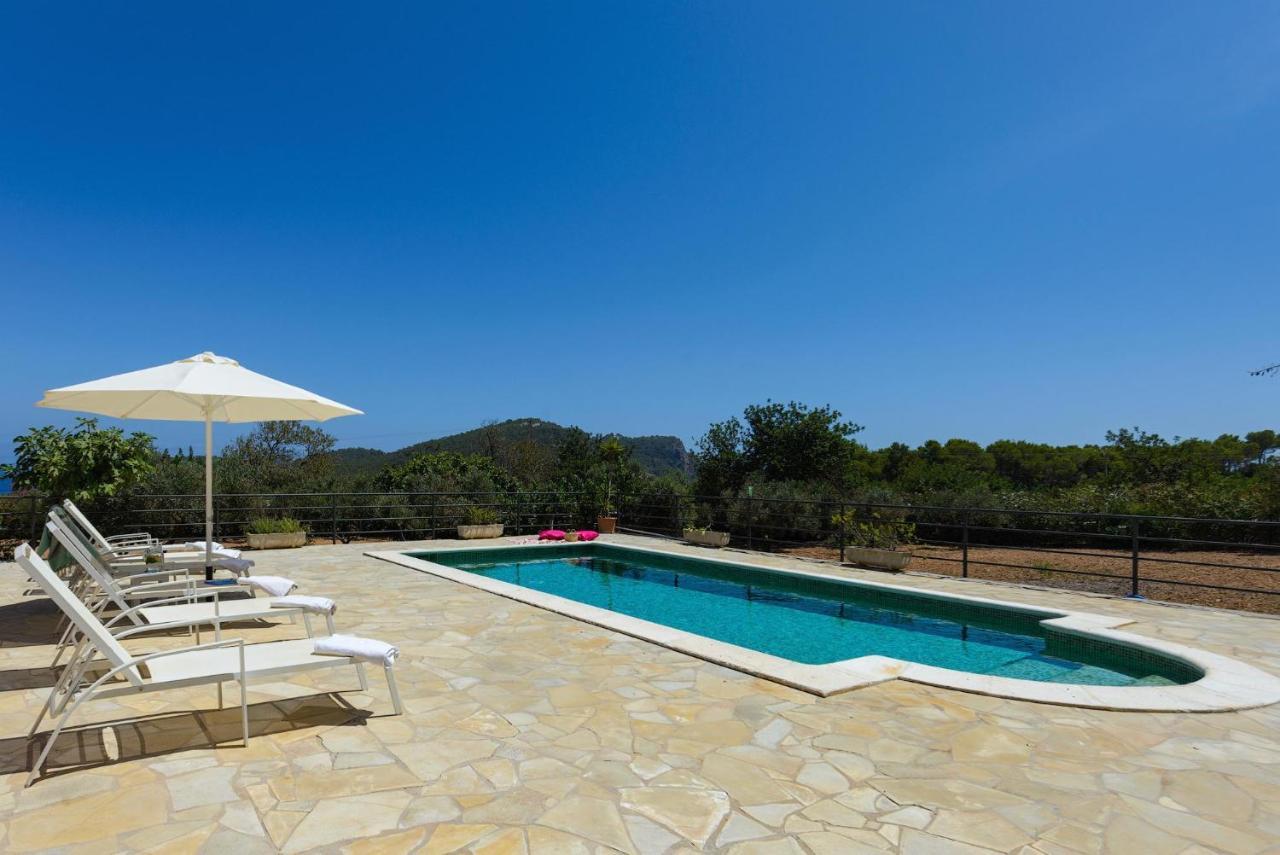 Villa Miquela *