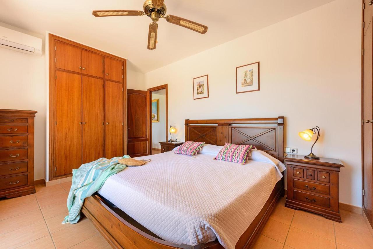 Villa Miquela *
