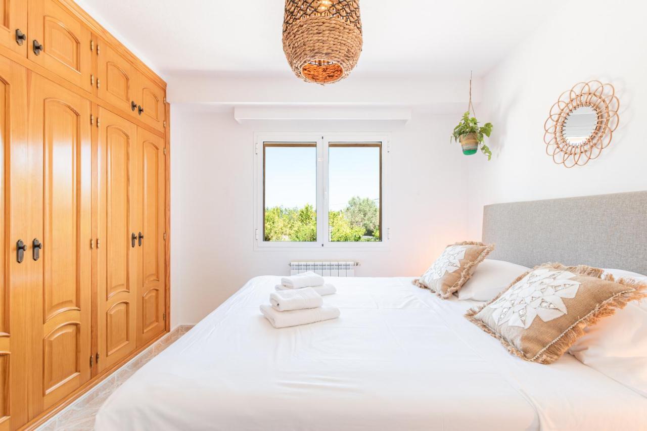 Friends & Family Friendly 5 Bedroom In Jesus * Santa Eulária des Riu