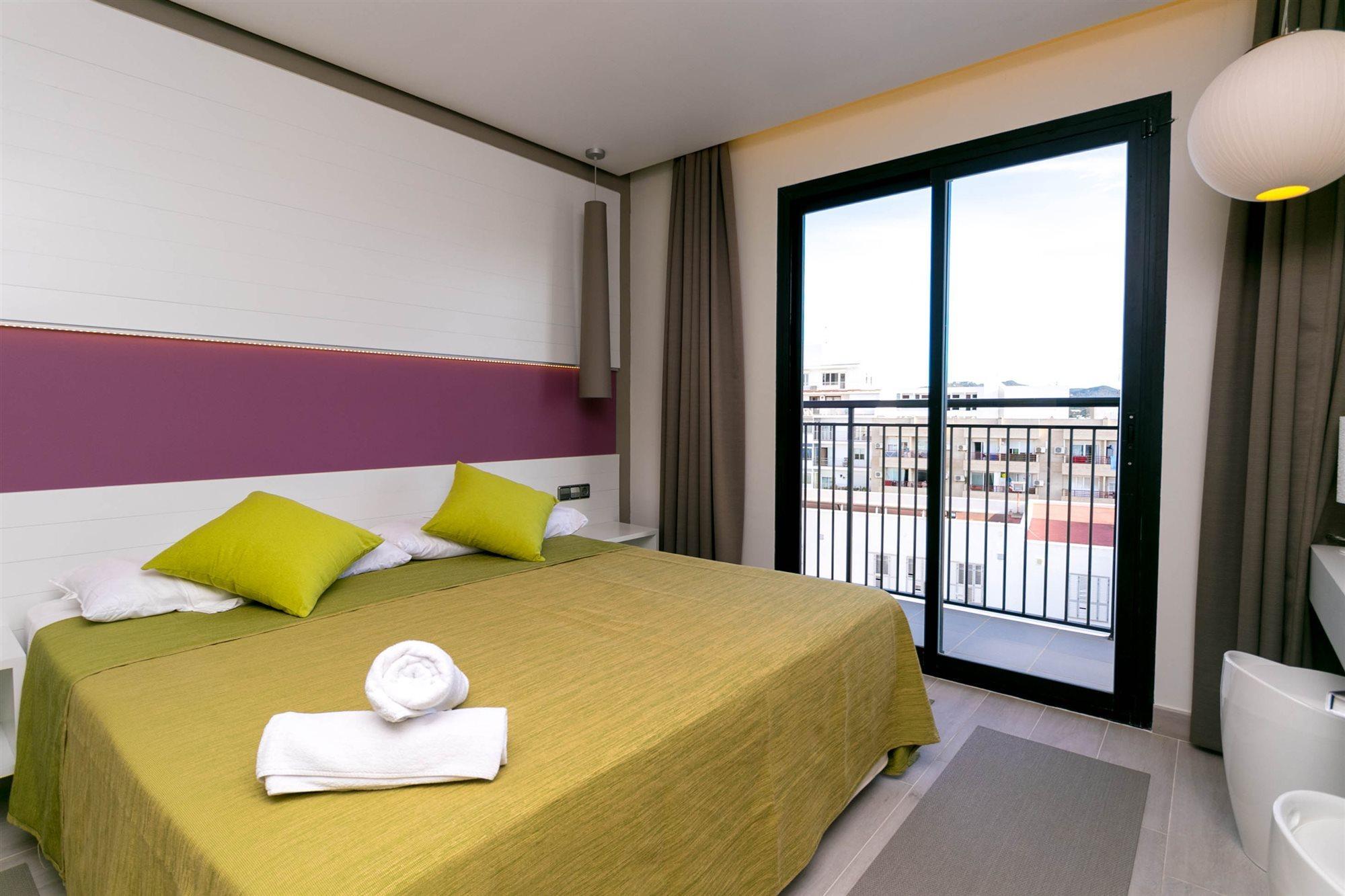 The Purple - Adults Only 3*