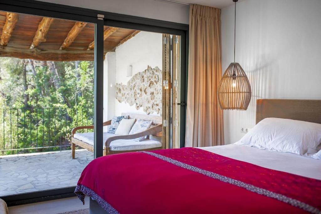 Finca Victoria Eu - A Lovely Ibiza In The Hills Villa