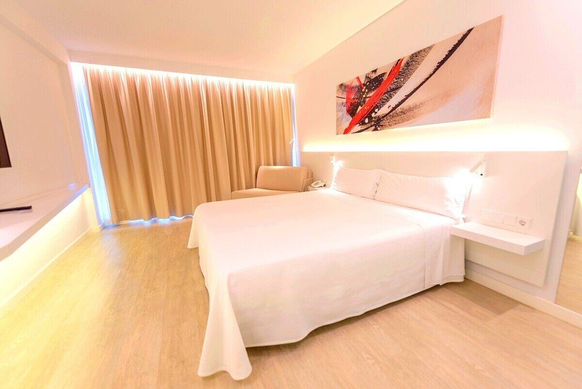 Els Pins Hotel