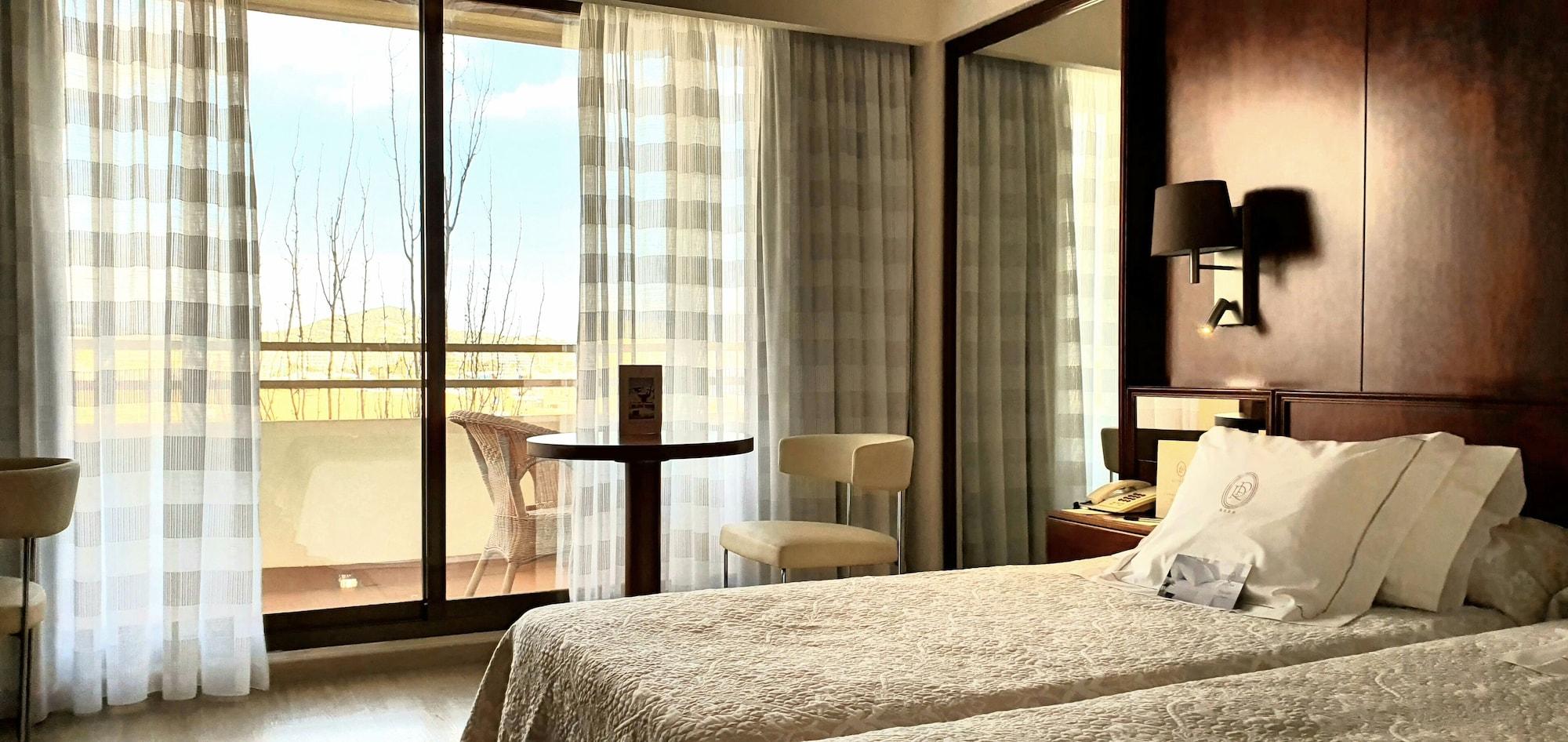 Royal Plaza 4*