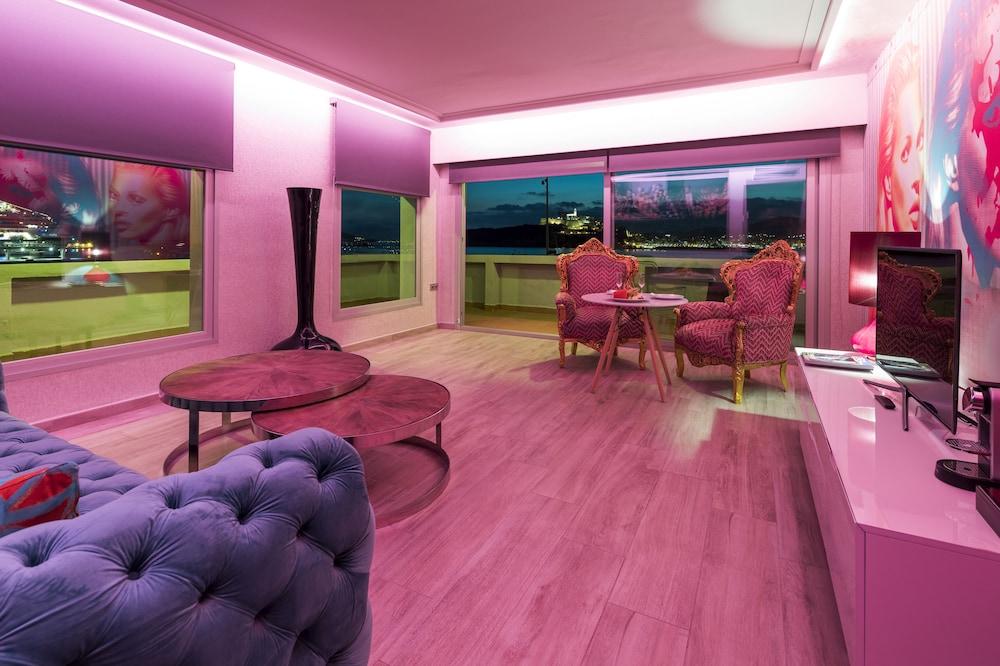Corso & 4* Ibiza-Stadt