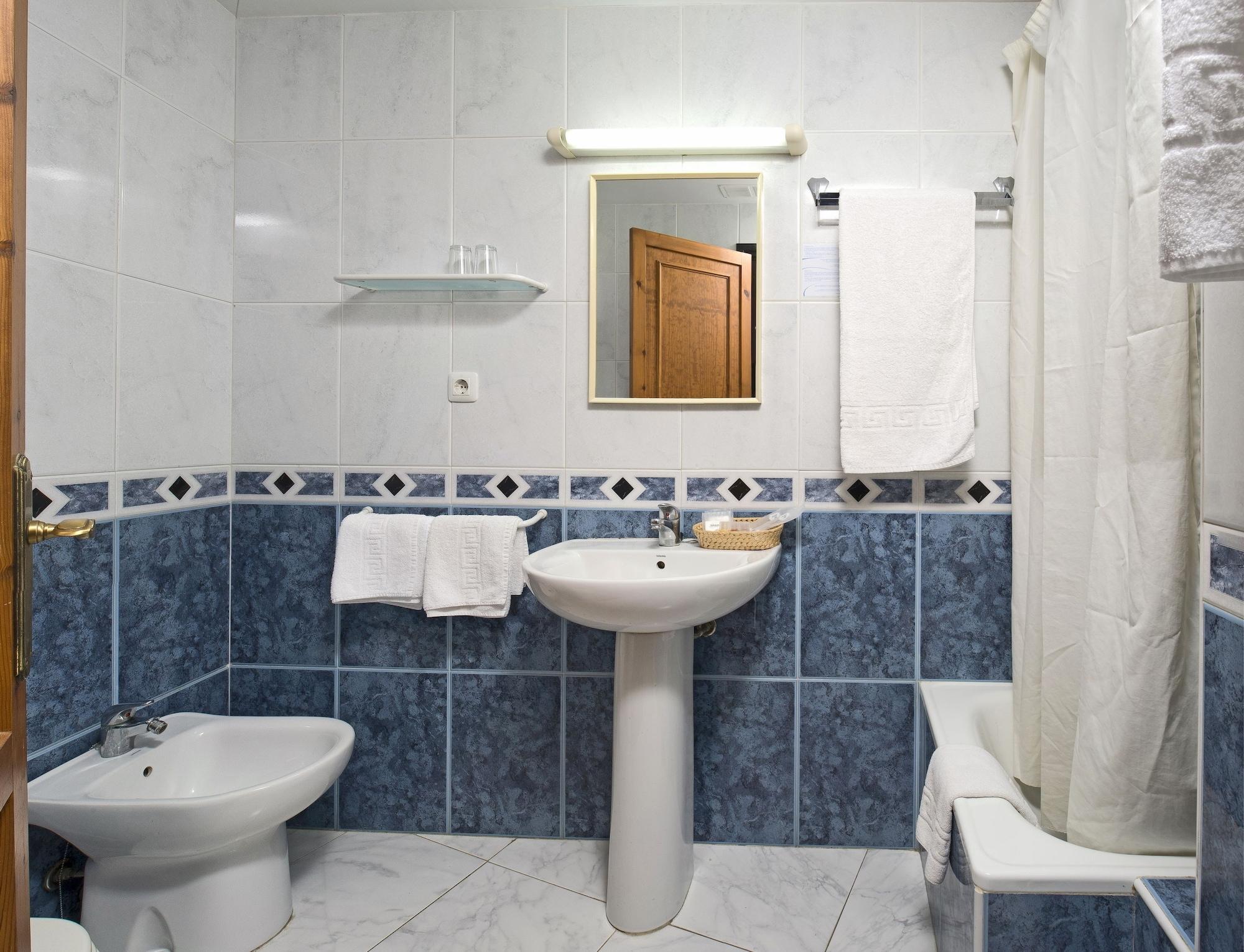 Mari Hotel