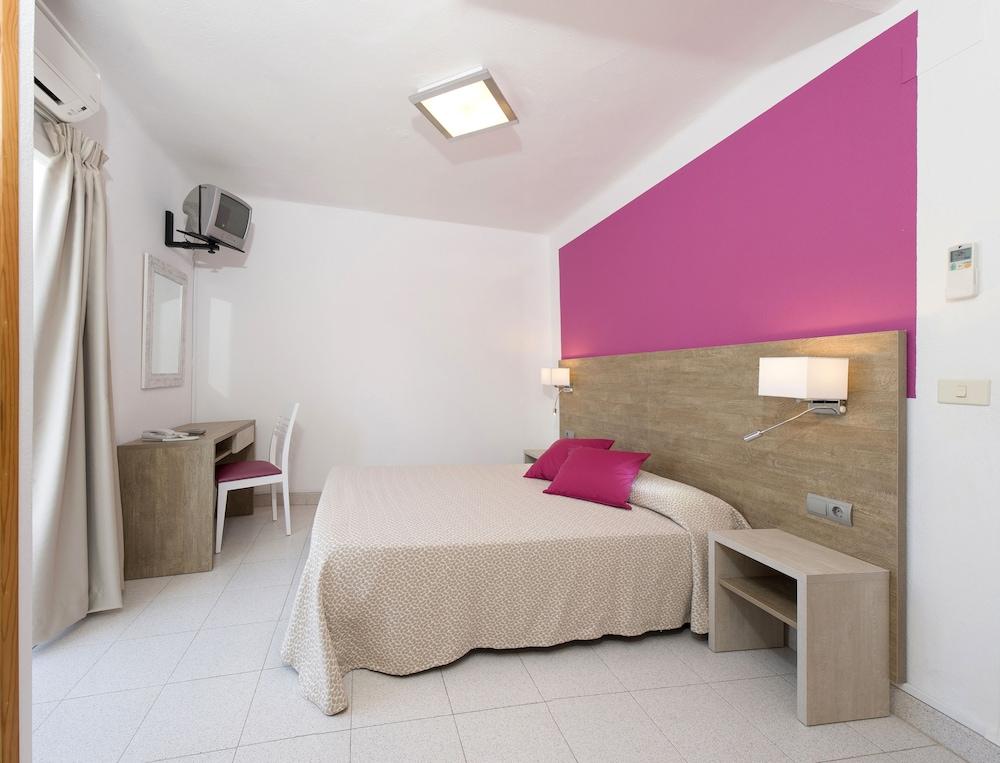 Mari Hotel San Antonio (Ibiza)