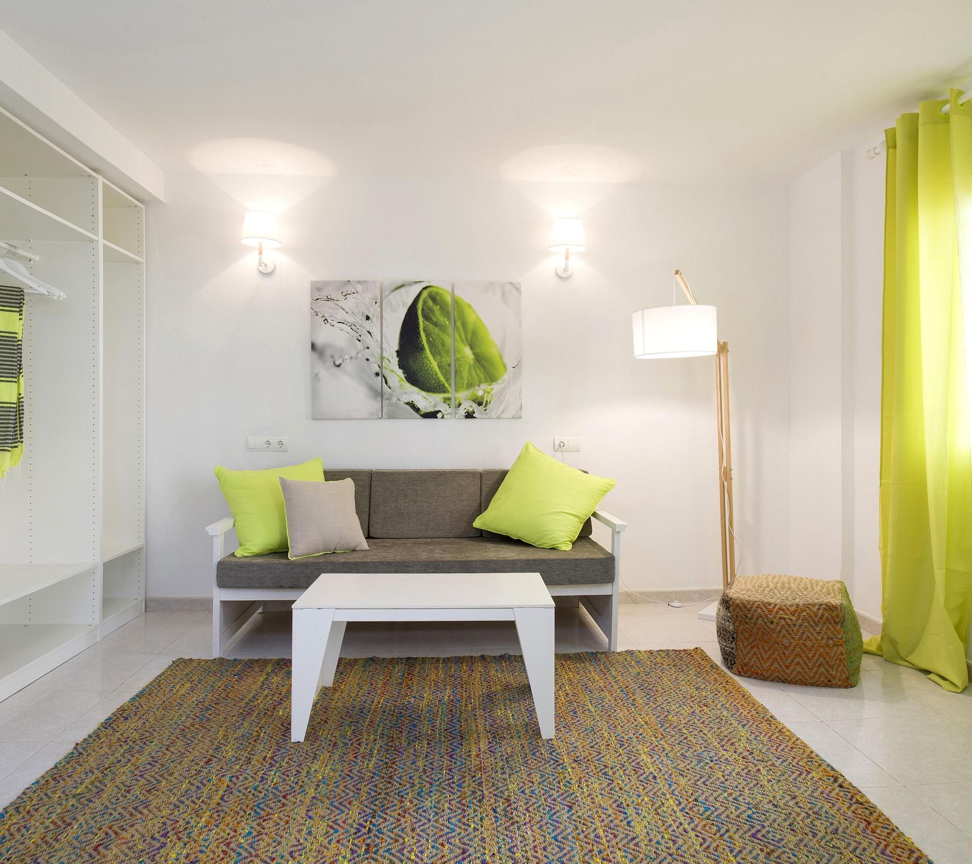 The Palm Star Ibiza - Adults Only Apartment