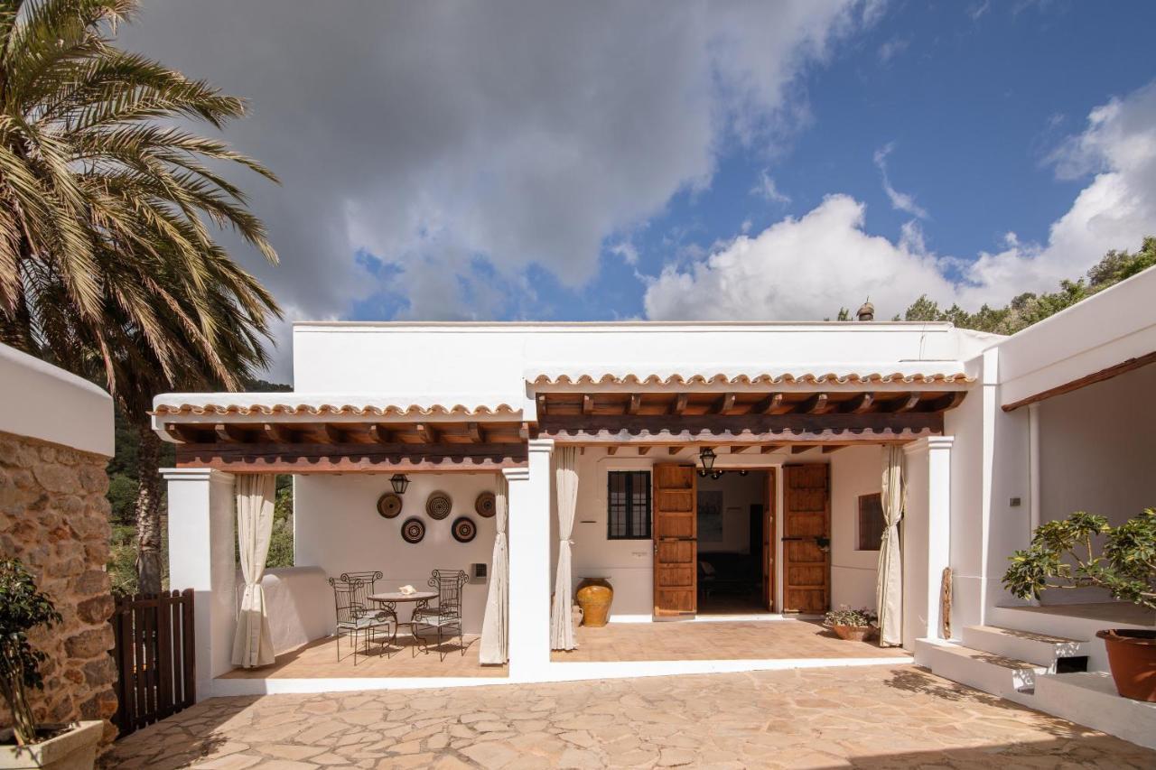 Rotes Con Jardin Y Barbacoa *