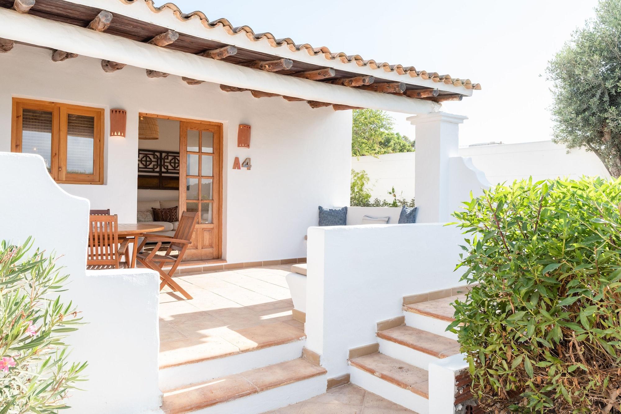 Petunia Ibiza (adults Only)