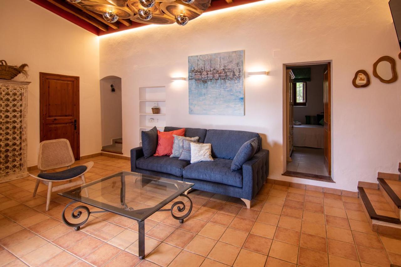 Rotes Con Jardin Y Barbacoa Sant Joan De Labritja