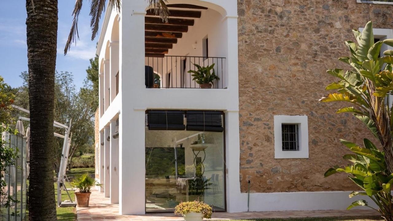 Villa Magnificent Marama In The Midst Of Ibiza's Countryside Sant Jordi de ses Salines