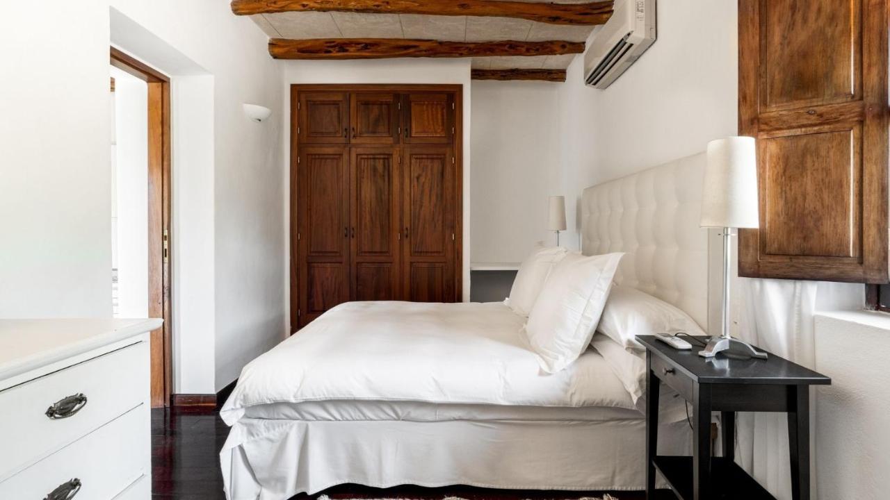 Villa Magnificent Marama In The Midst Of Ibiza's Countryside Sant Jordi de ses Salines