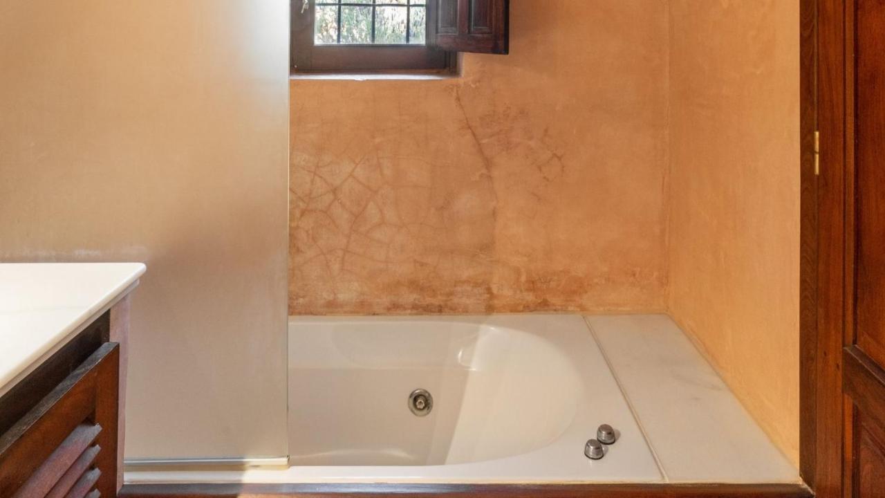Magnificent Marama In The Midst Of Ibiza's Countryside Villa Sant Jordi de ses Salines