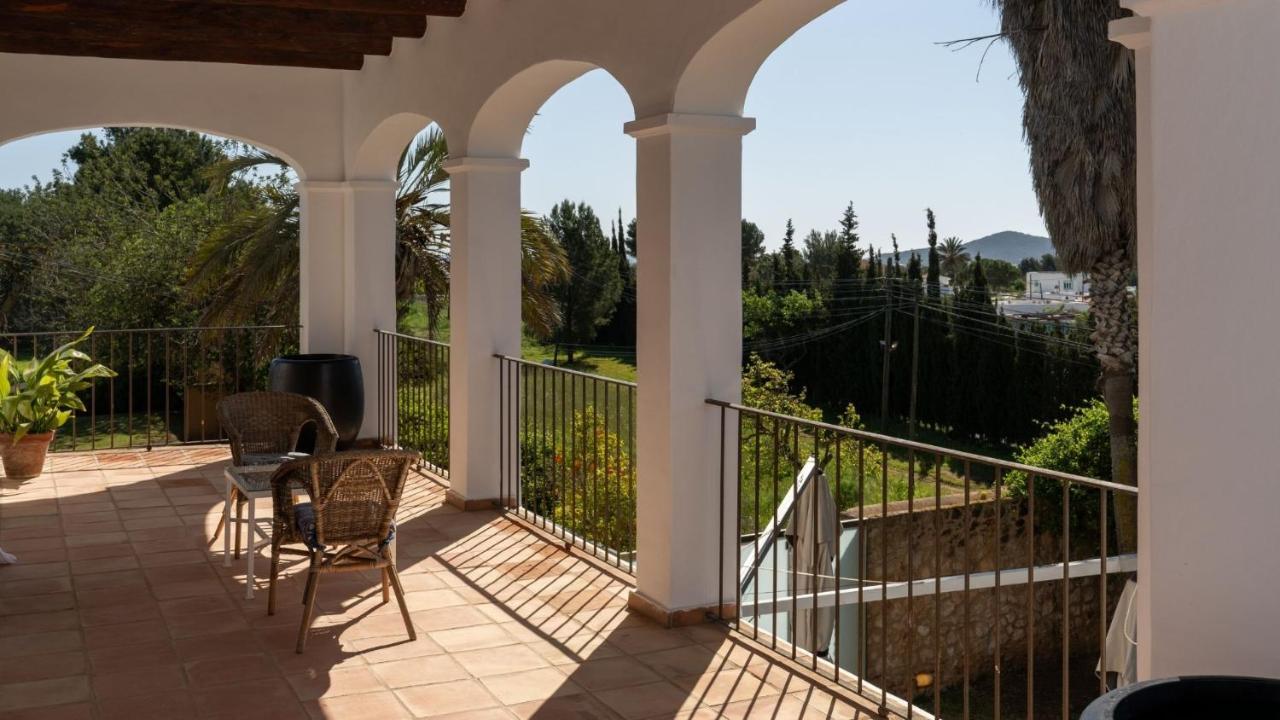 Villa Magnificent Marama In The Midst Of Ibiza's Countryside Sant Jordi de ses Salines