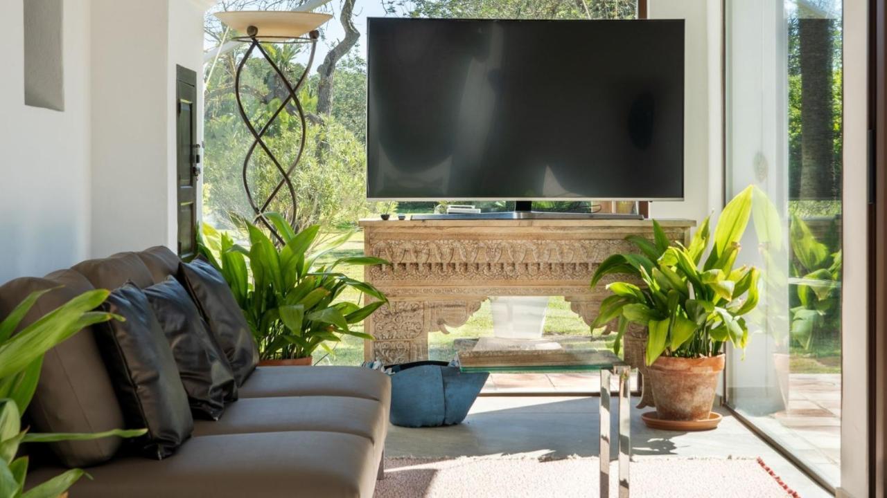 Villa Magnificent Marama In The Midst Of Ibiza's Countryside *