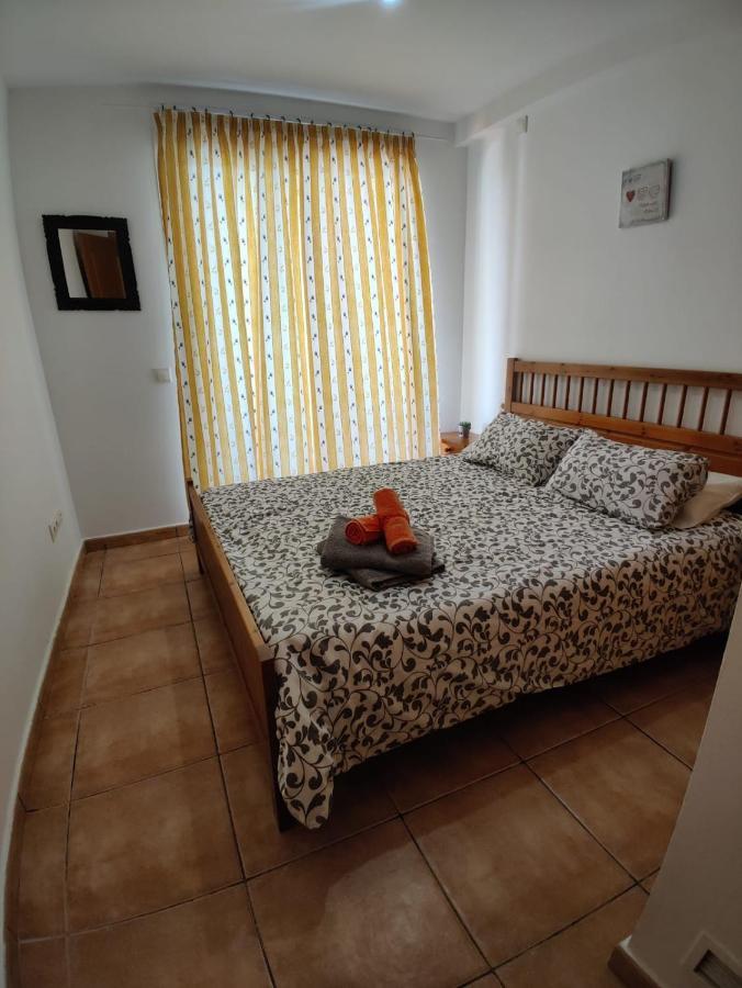 Privada Marina Botafoch 2 Homestay *