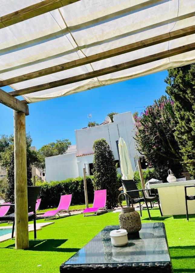Mossenyer Villa San Antonio (Ibiza)