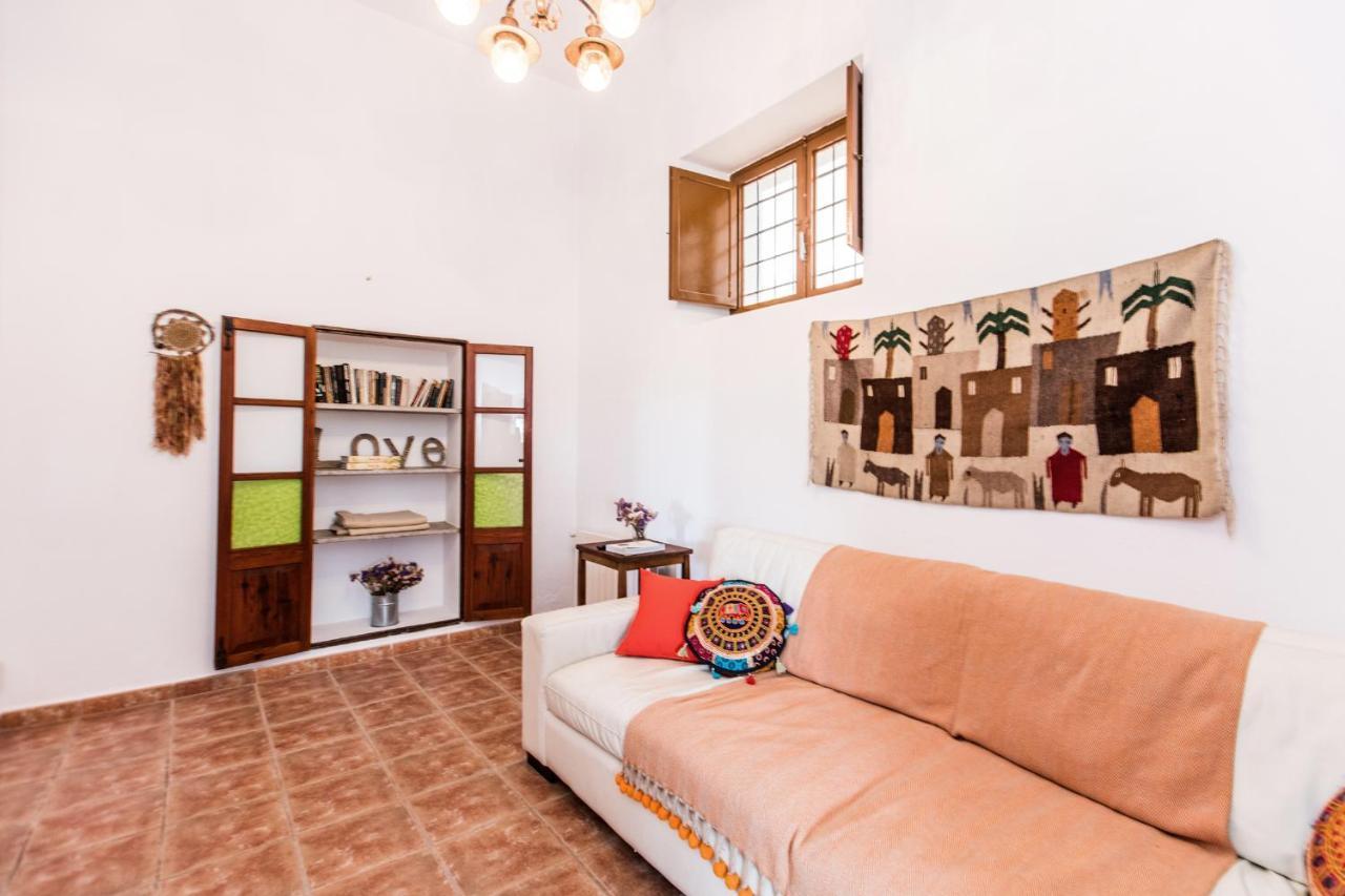 Rosa Ibiza, Private Pool, 10 Minutes From The Villa *