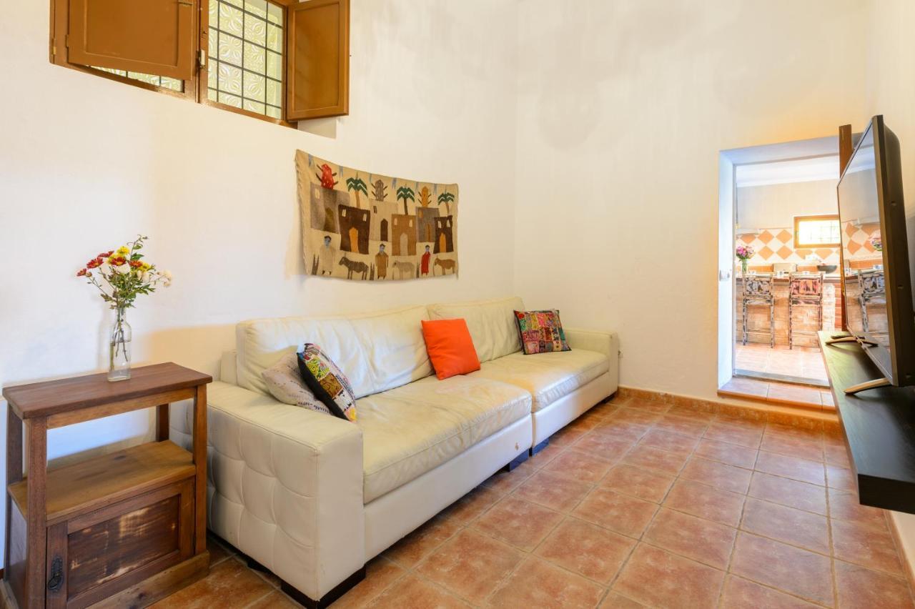 Rosa Ibiza, Private Pool, 10 Minutes From The Villa *