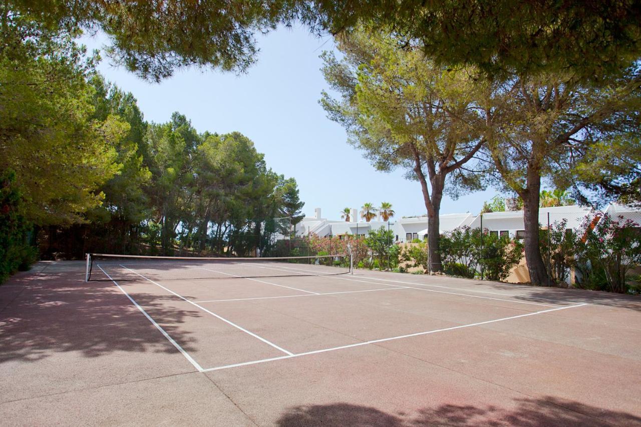 Club Cala Azul Resort