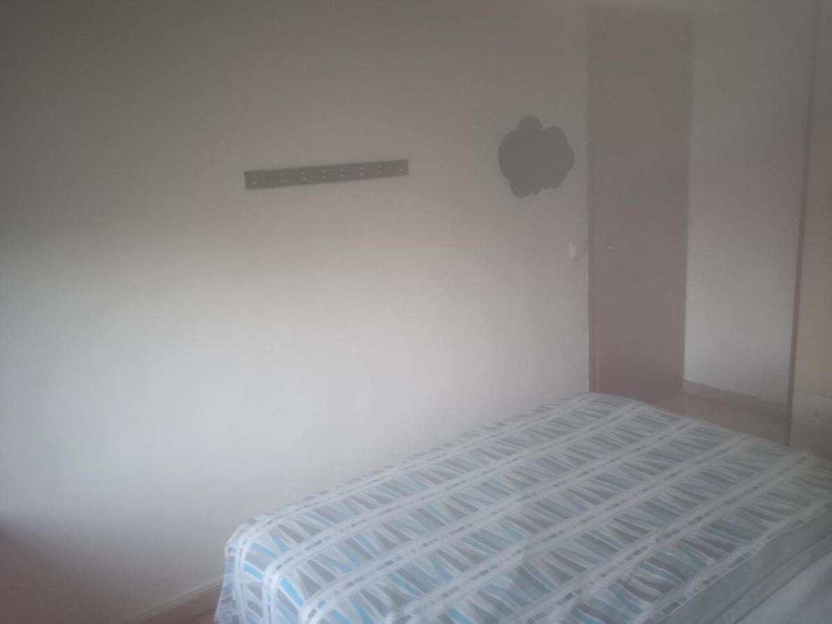 Bloque De Viviendas Acampamento