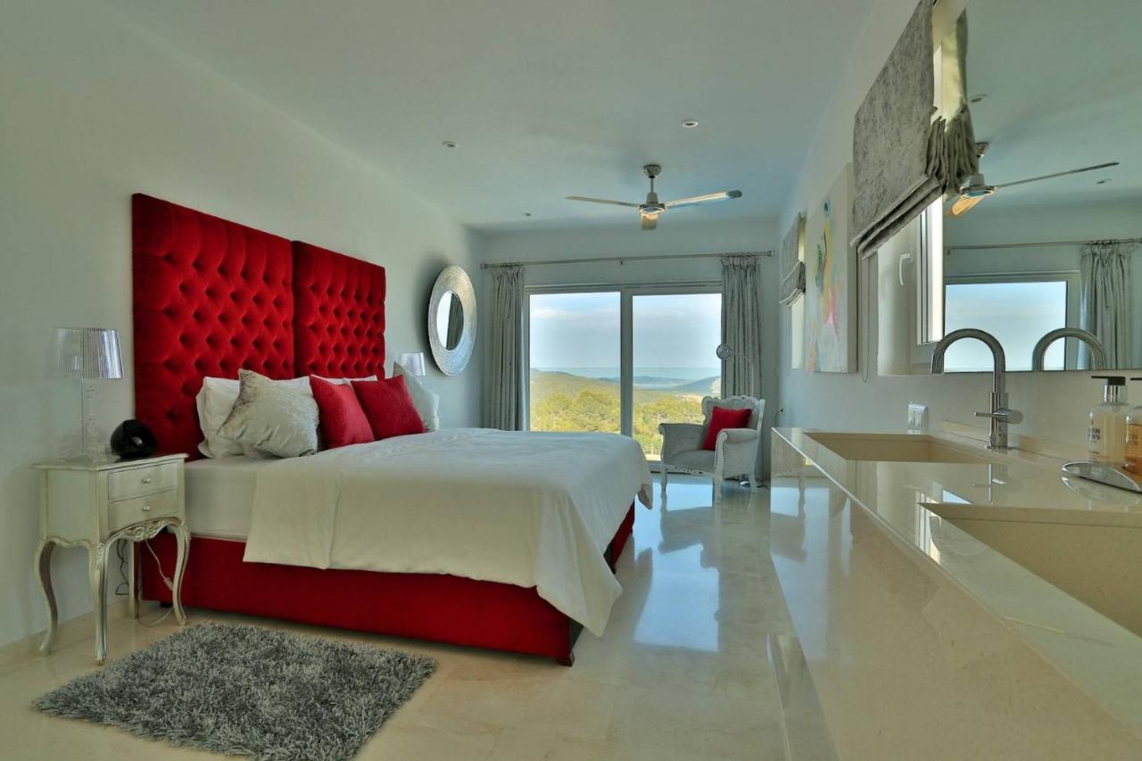 Villa Luxury In With Stunning Seaviews Es Cubells