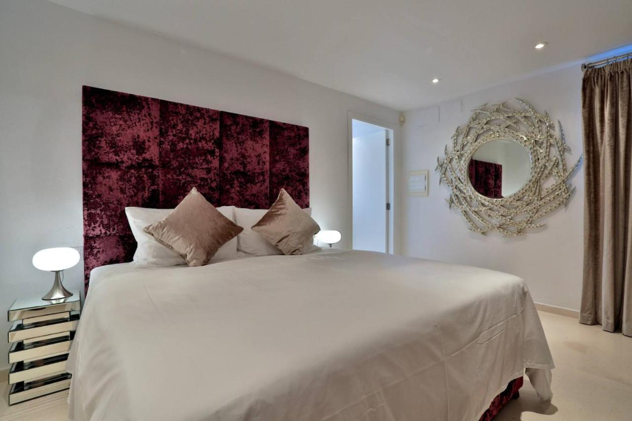 Luxury In With Stunning Seaviews