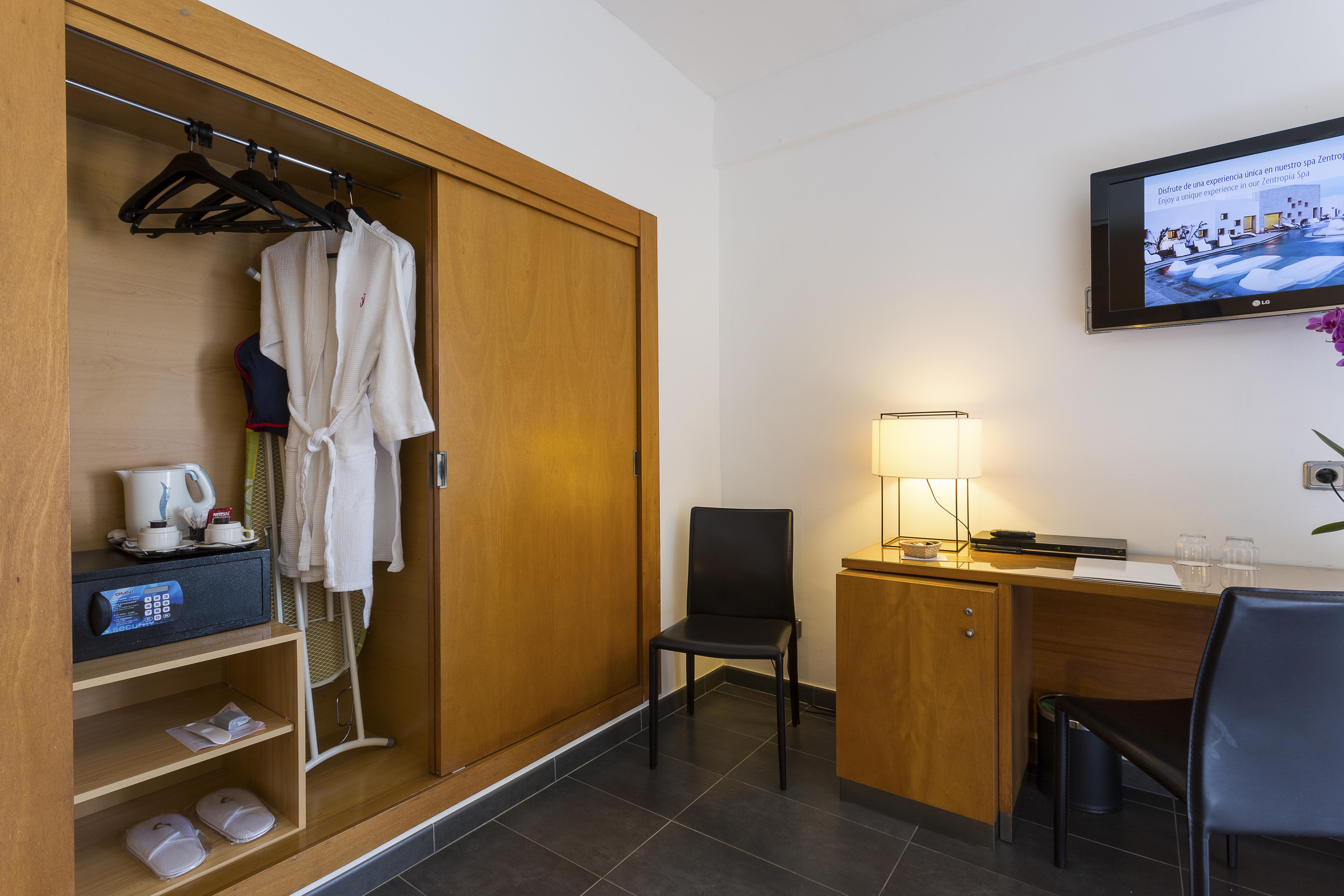 Palladium Cala Llonga - Adults Only 4*
