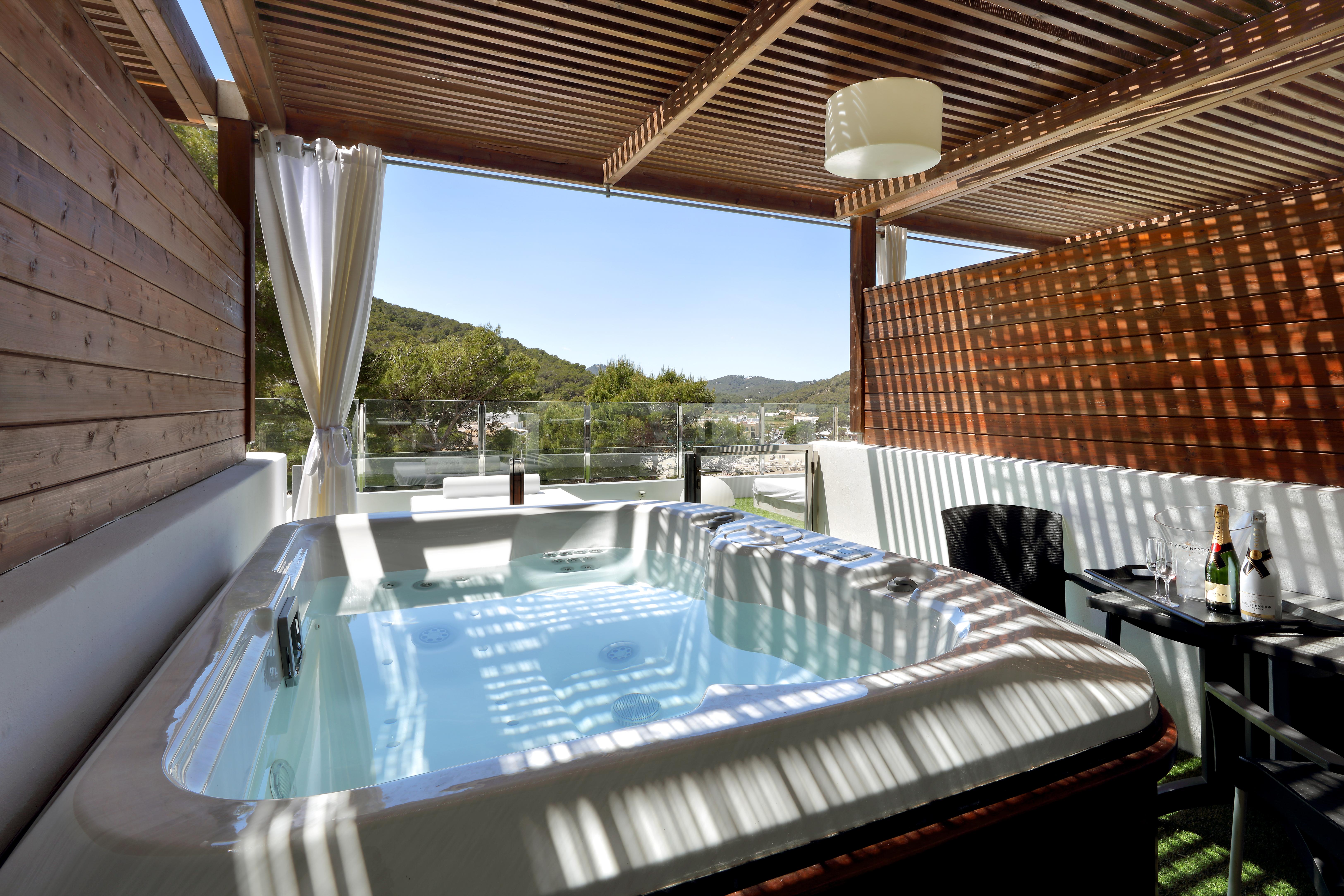 Palladium Cala Llonga - Adults Only Hotel