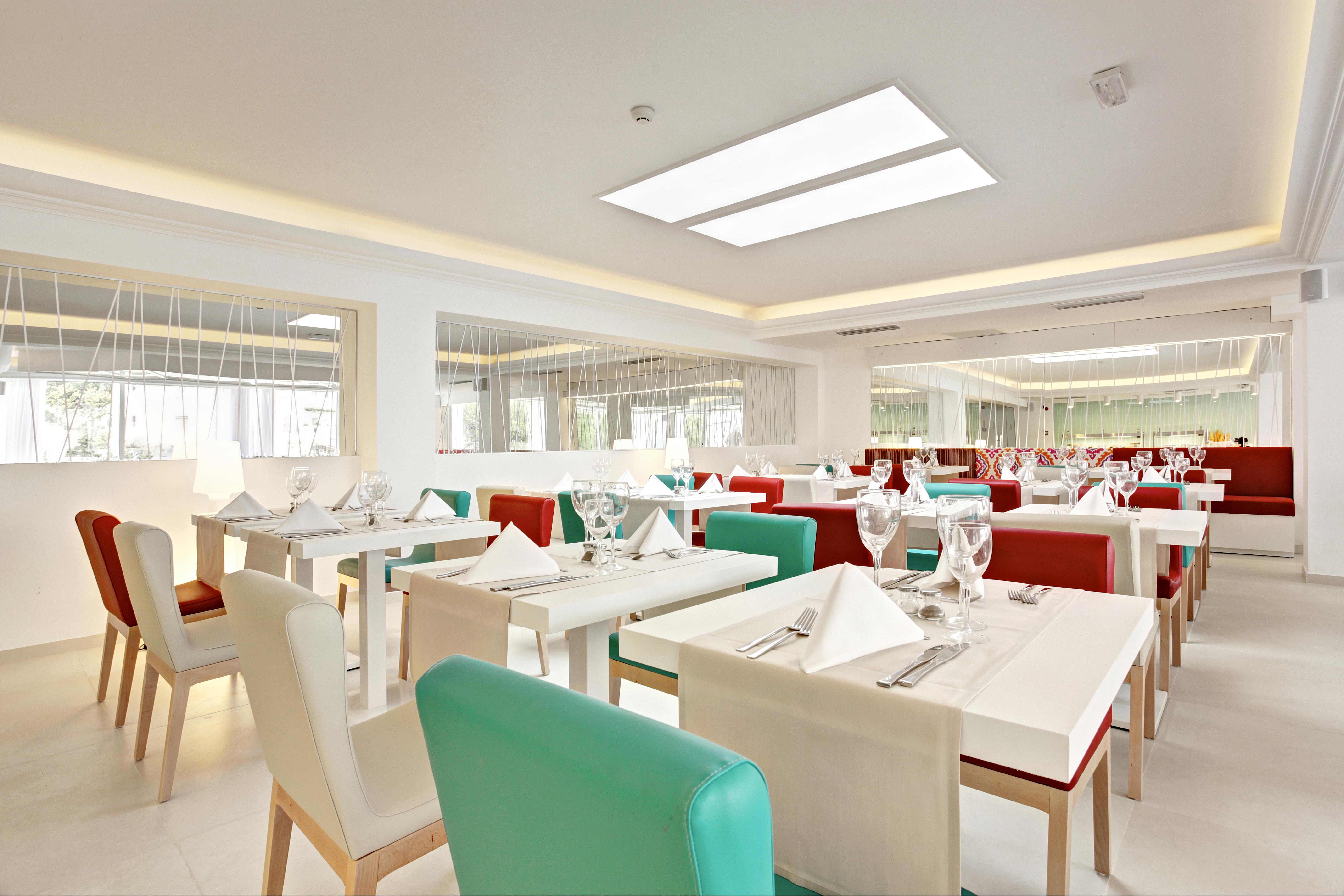 Grupotel Ibiza - Adults Only Hotel Portinatx