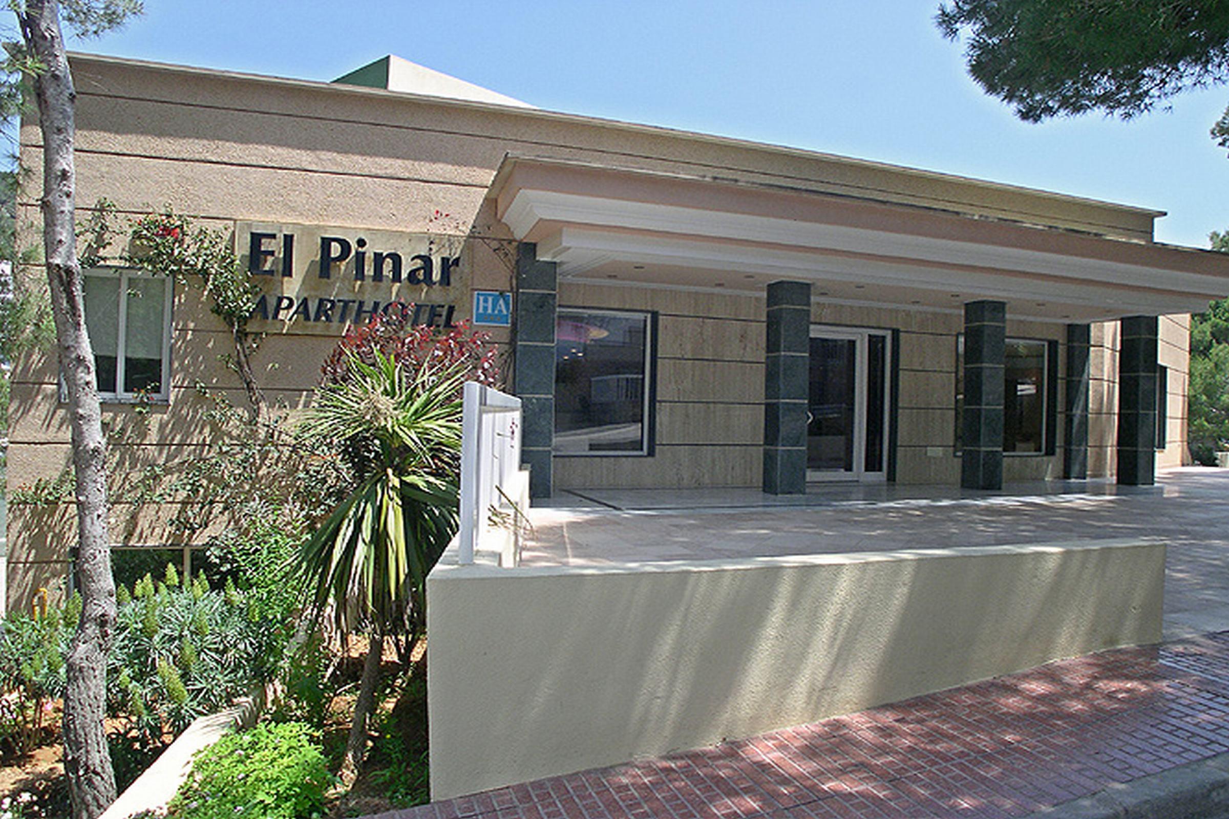 El Pinar Aparthotel Cala Llonga (Ibiza)