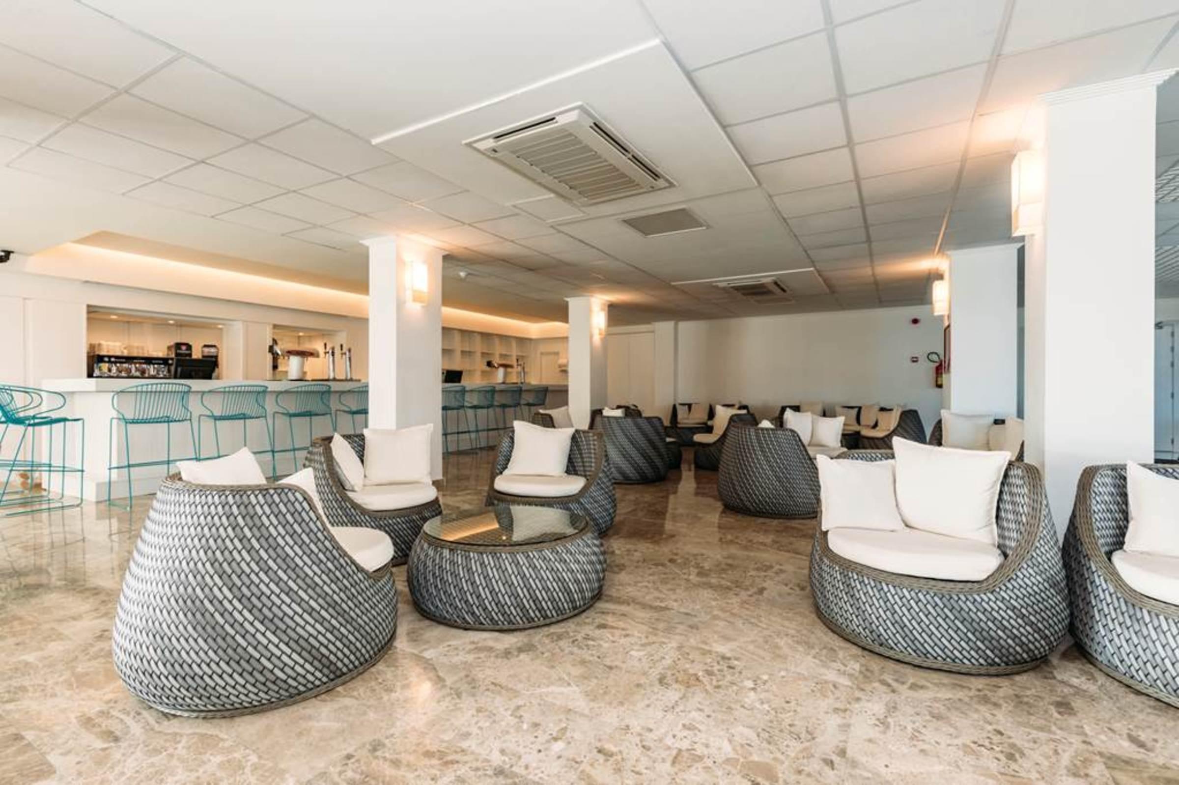 Hotel Leonardo Royal Ibiza Santa Eulalia 4*