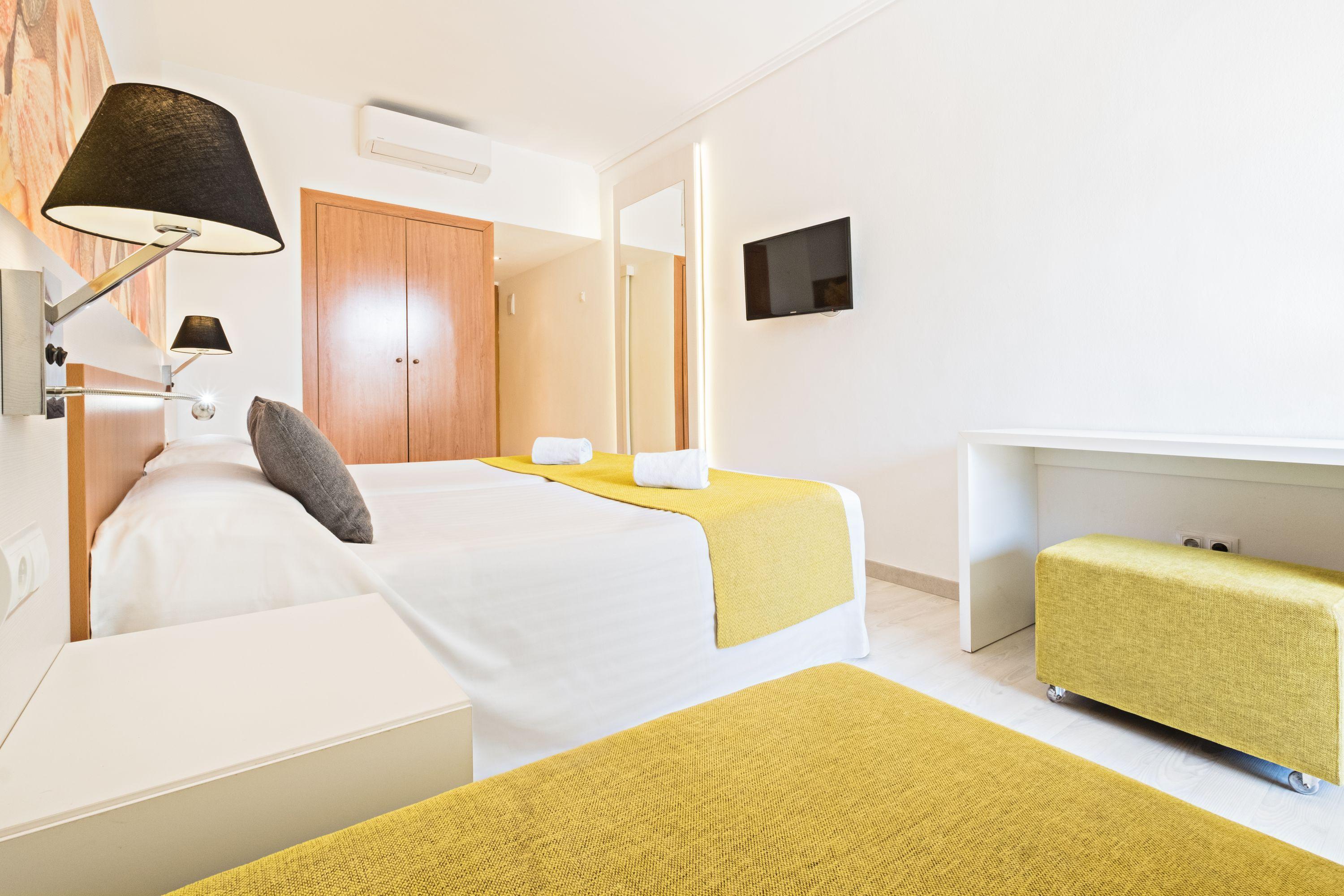 Hotel Azuline Pacific