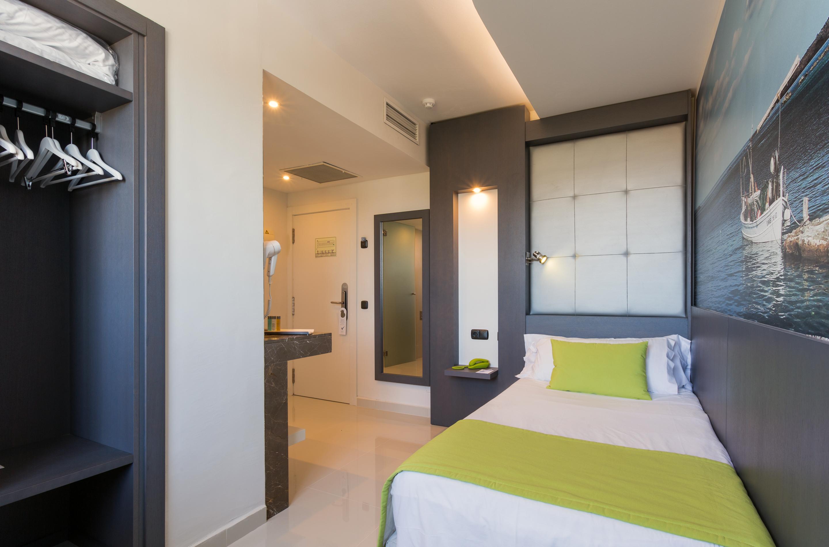 The Ibiza Twiins - 4* Sup Hotel Playa d'en Bossa