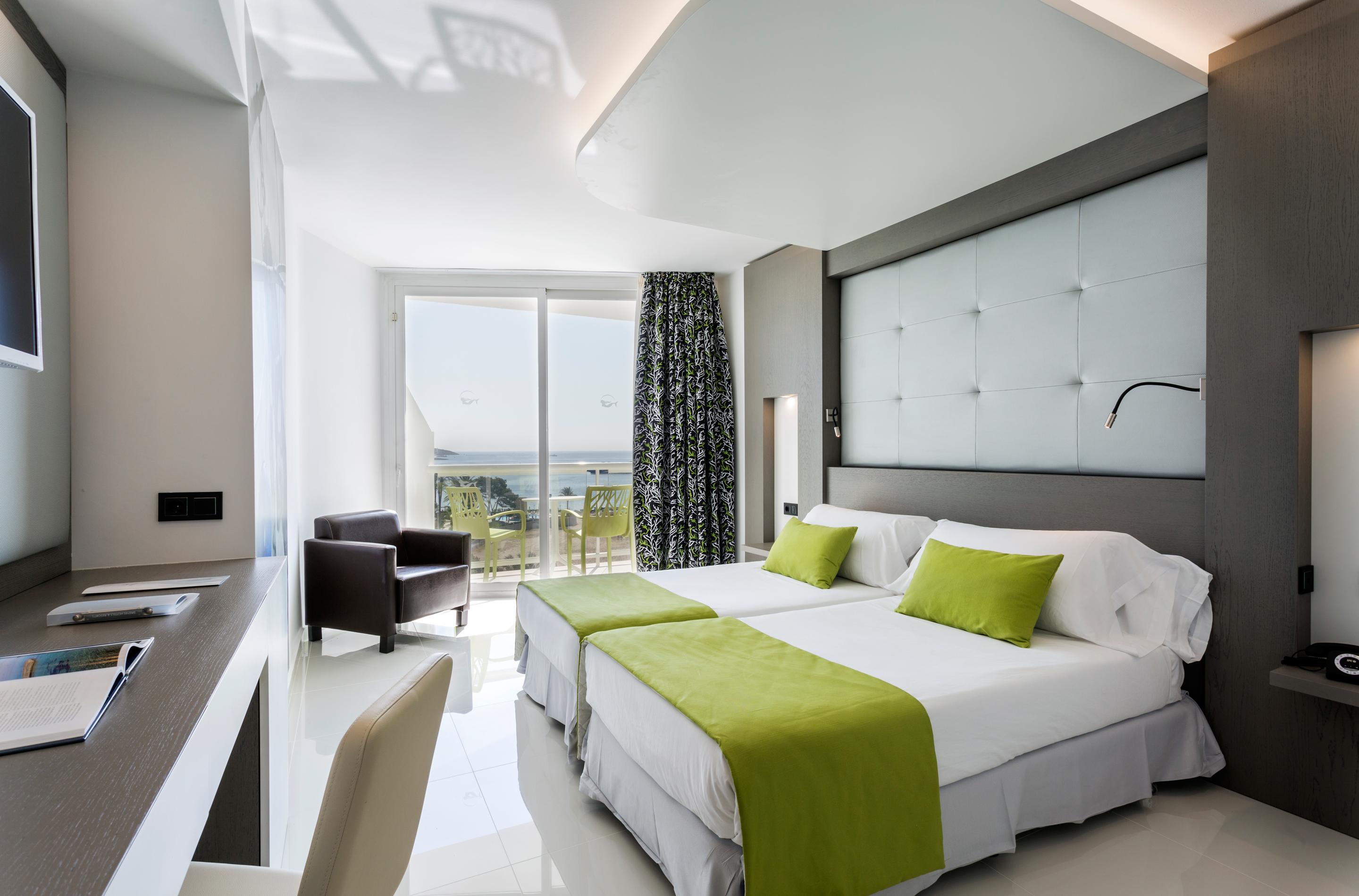 The Ibiza Twiins - 4* Sup 4* Playa d'en Bossa