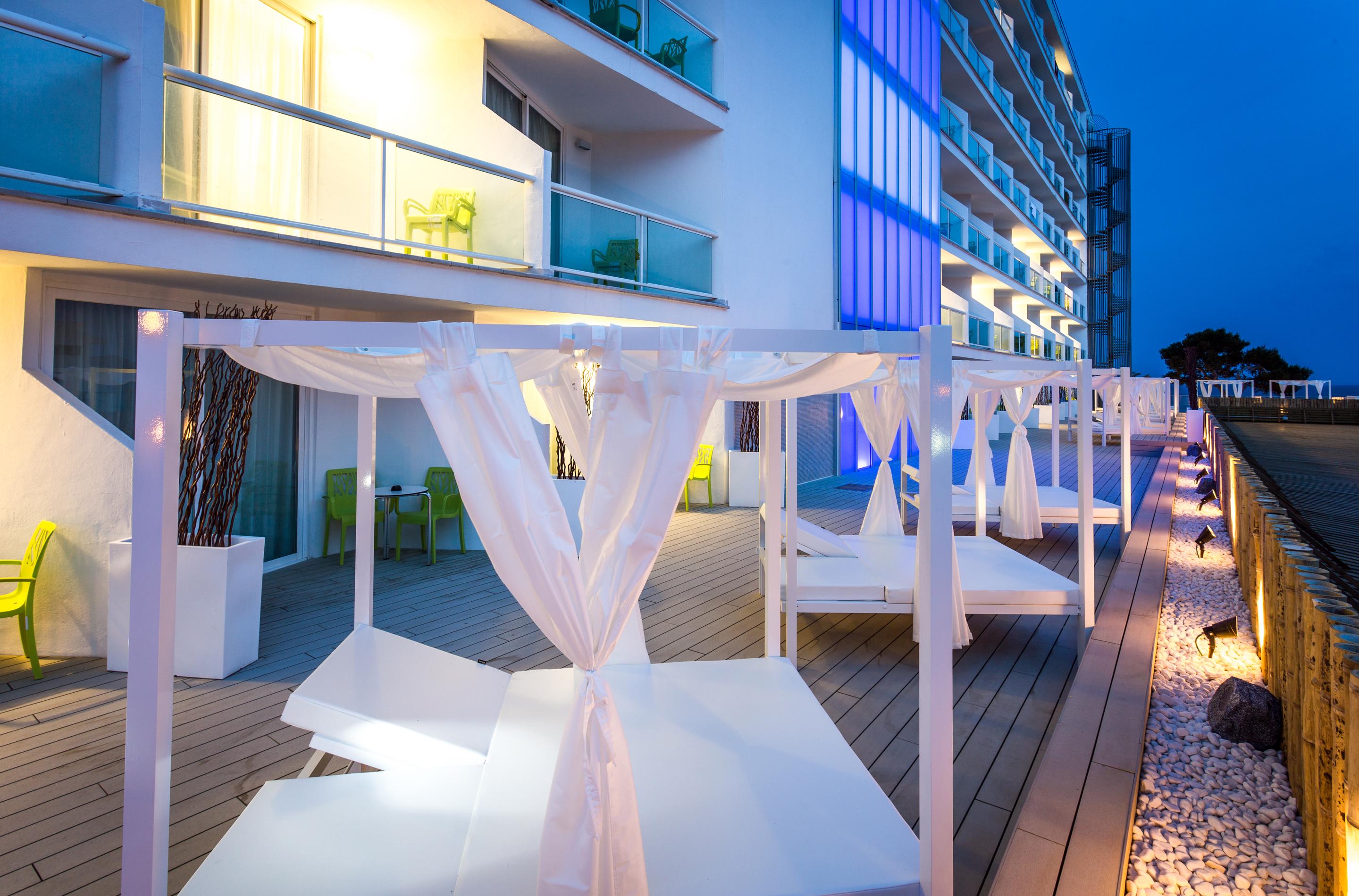 The Ibiza Twiins - 4* Sup Hotel