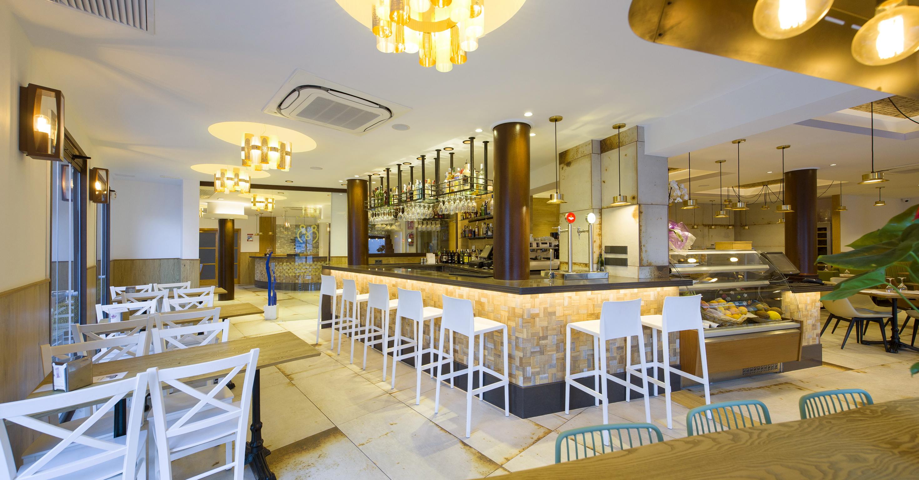 Mari Hotel 2*