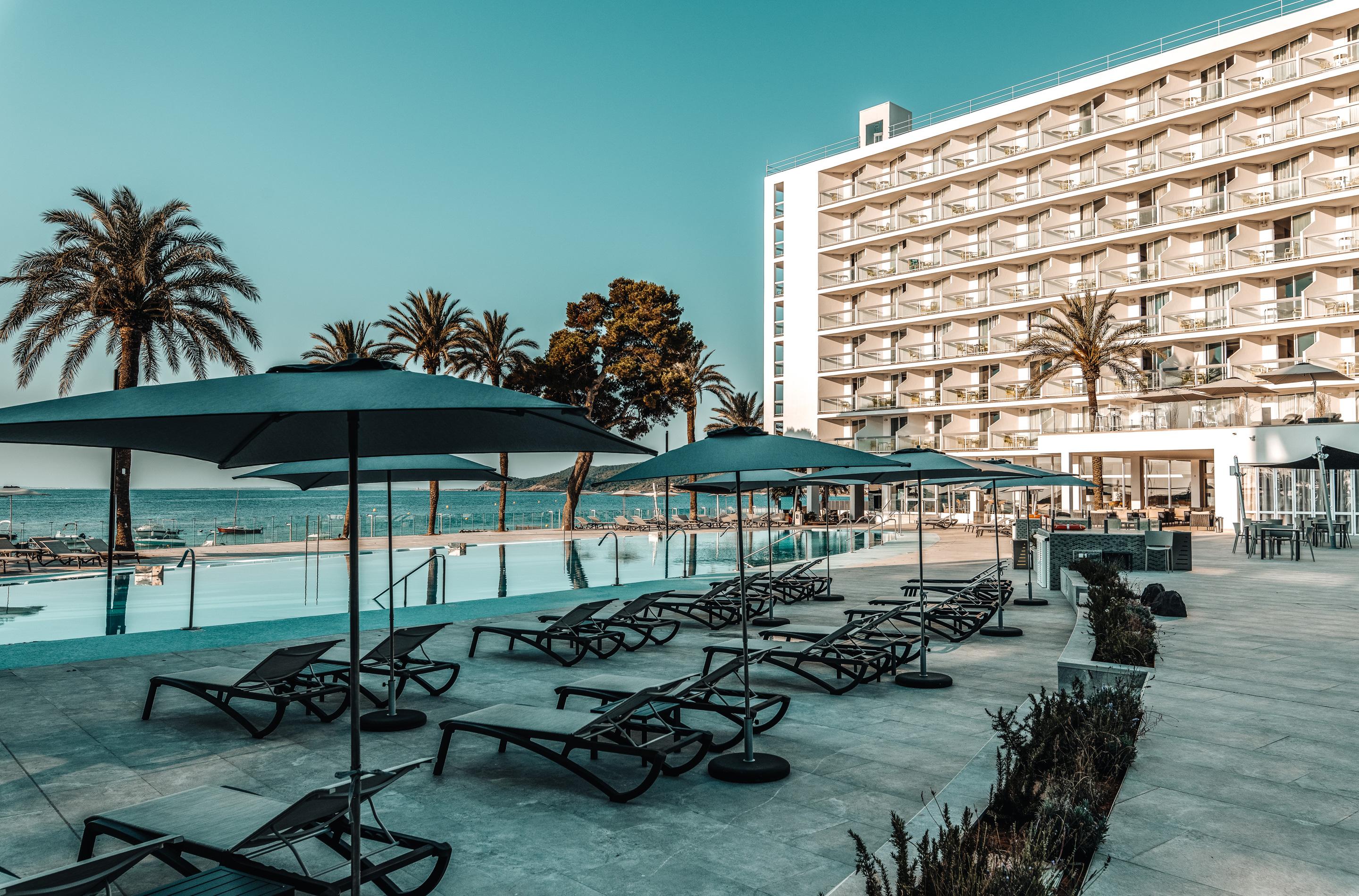 The Ibiza Twiins - 4* Sup Hotel Playa d'en Bossa