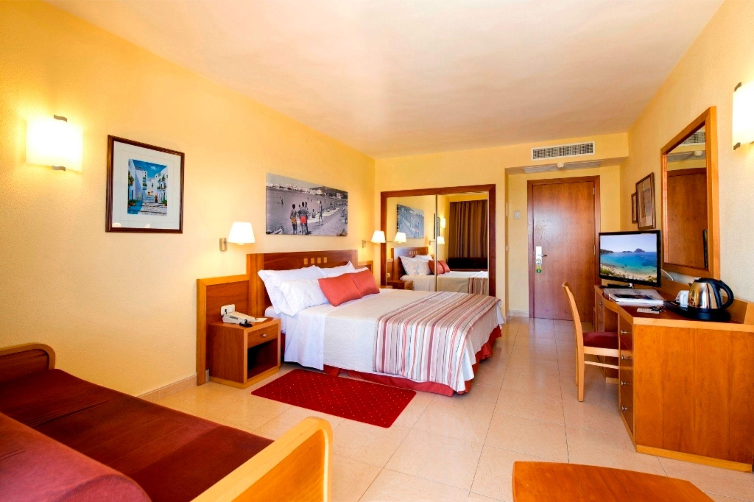 Bellamar & 4* San Antonio (Ibiza)