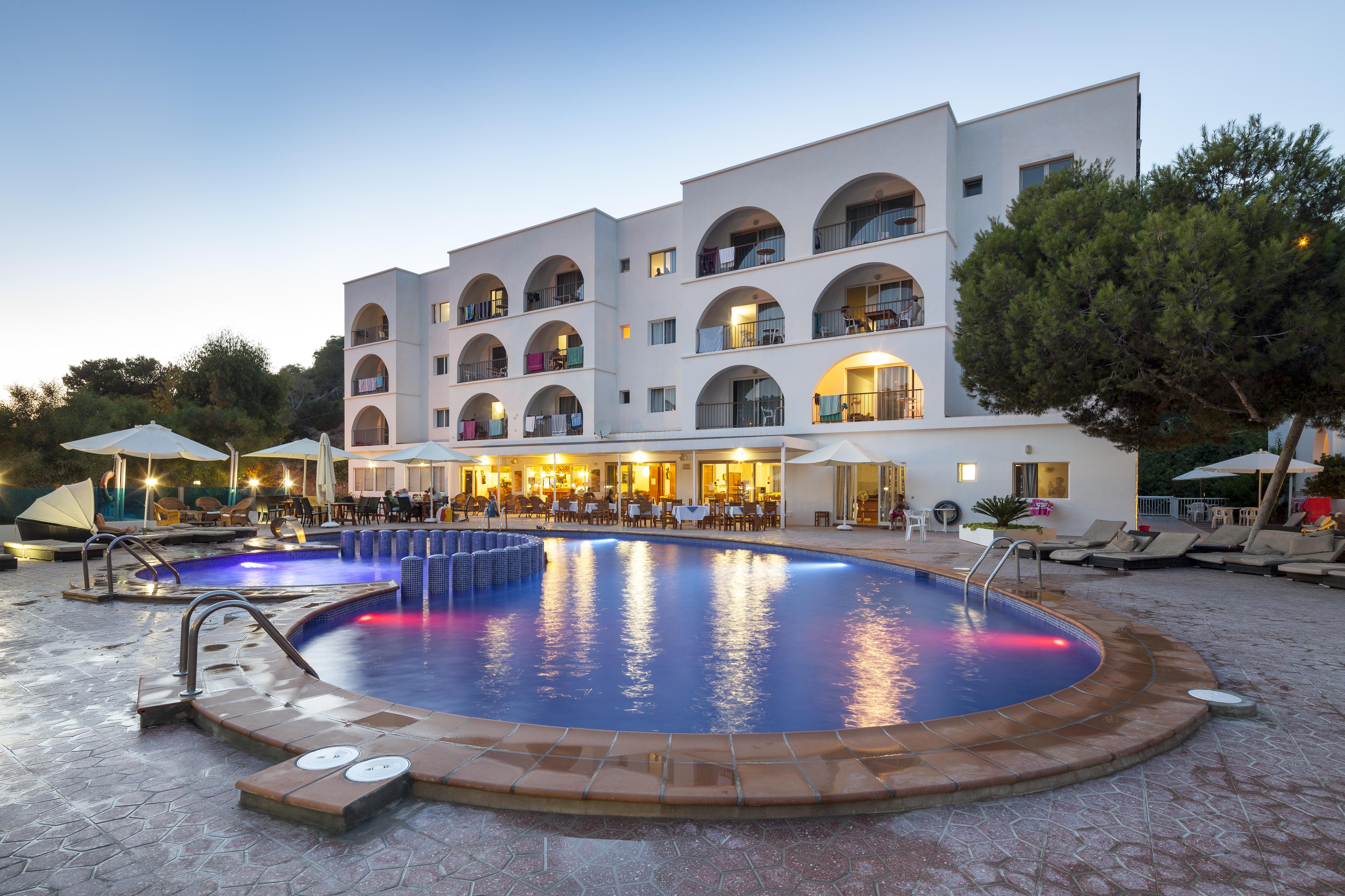 Puerto Cala Vadella Aparthotel