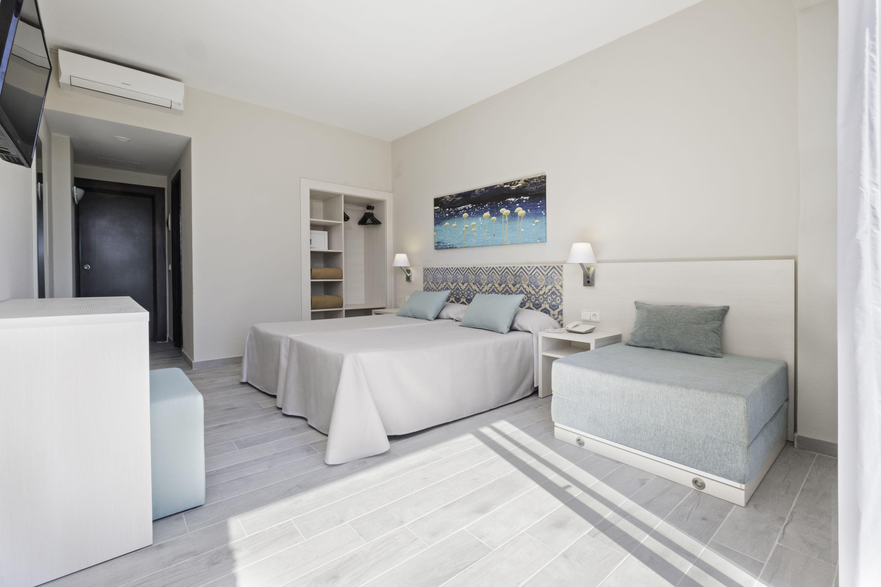 Azuline Llevant * San Antonio (Ibiza)