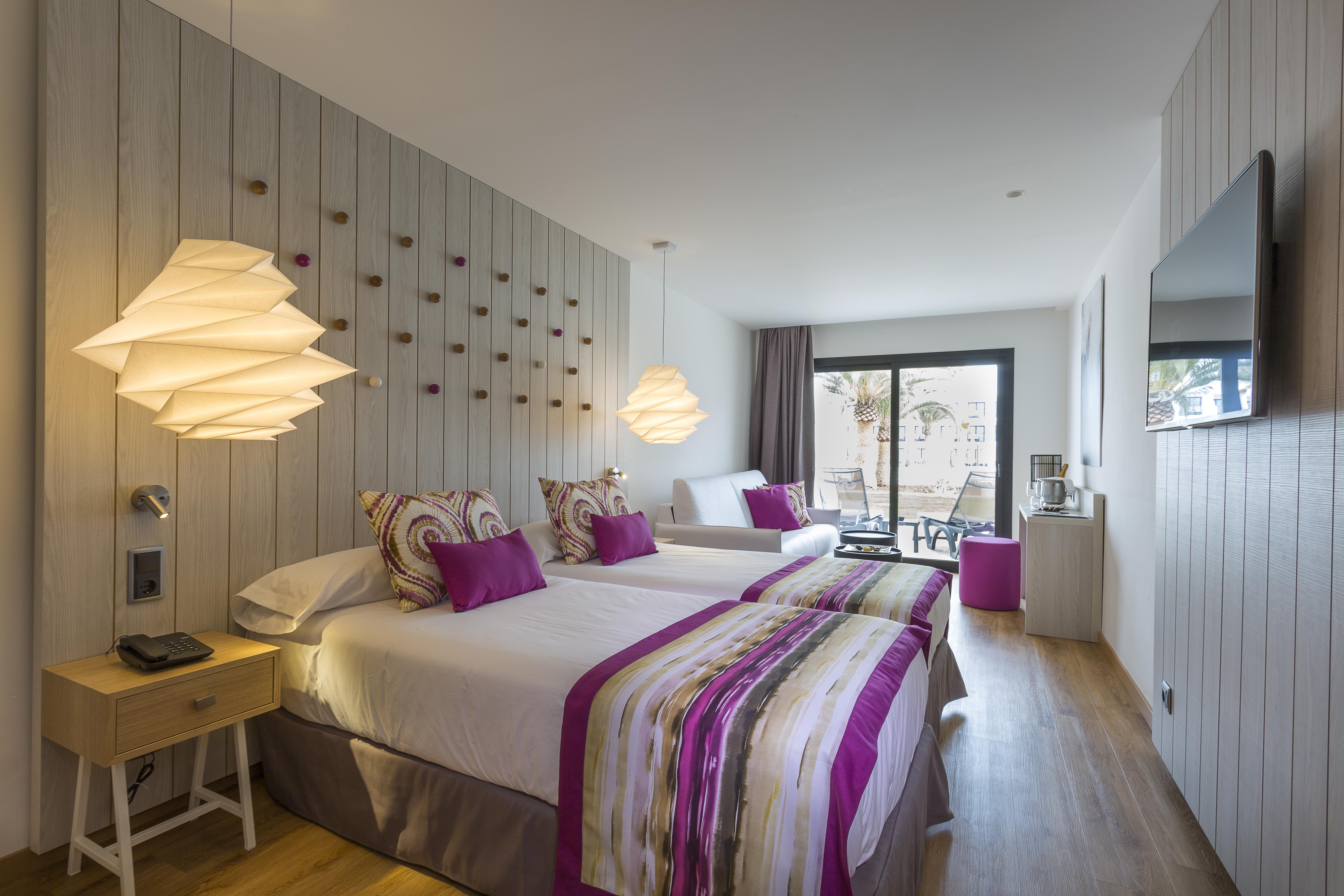 Grand Palladium White Island & Playa d'en Bossa