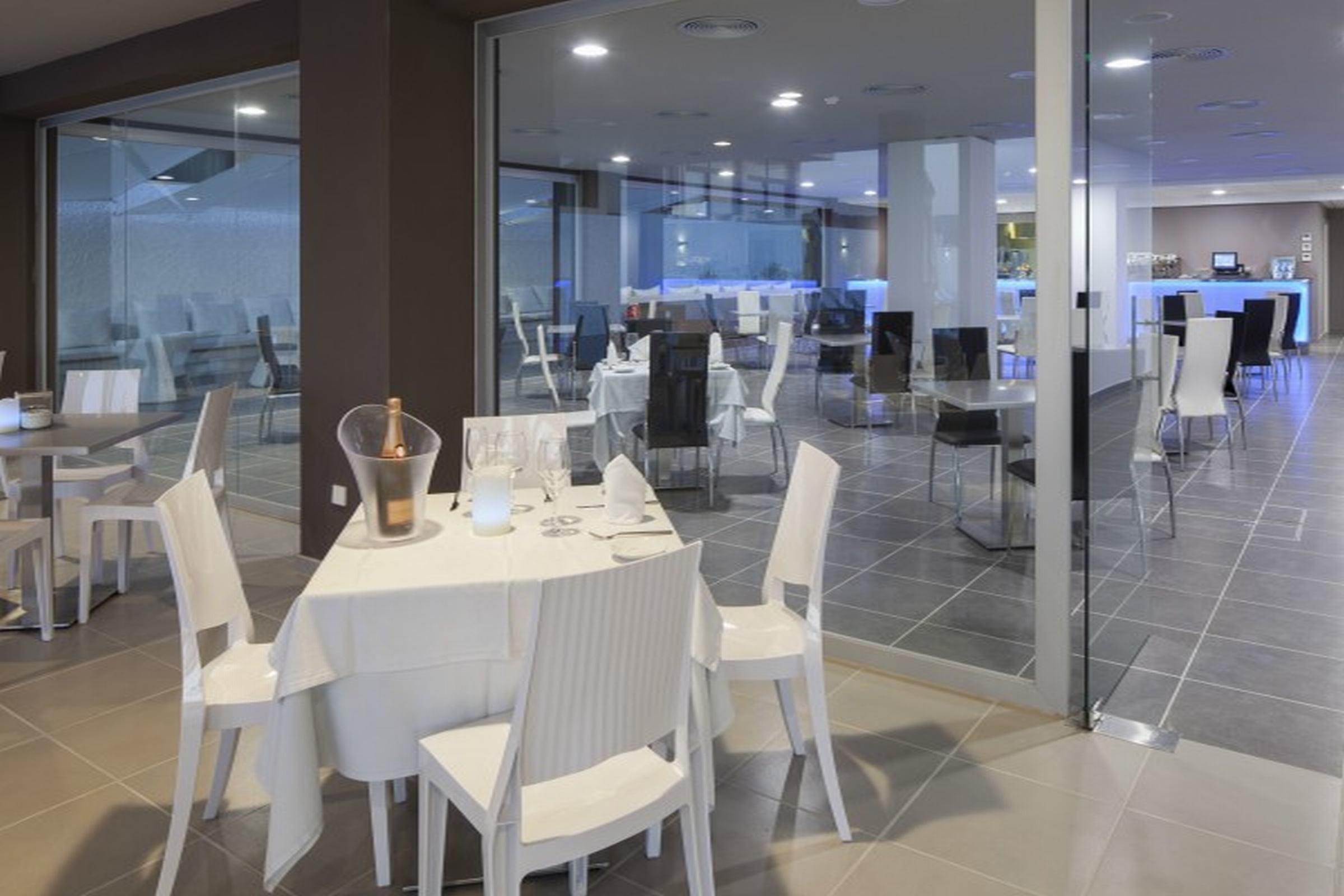 Axel Beach Ibiza - Adults Only Aparthotel 4*
