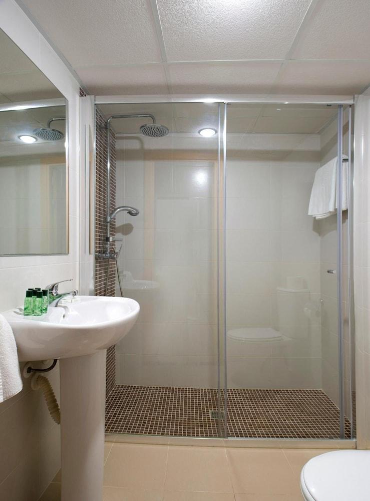 Roca Hostel