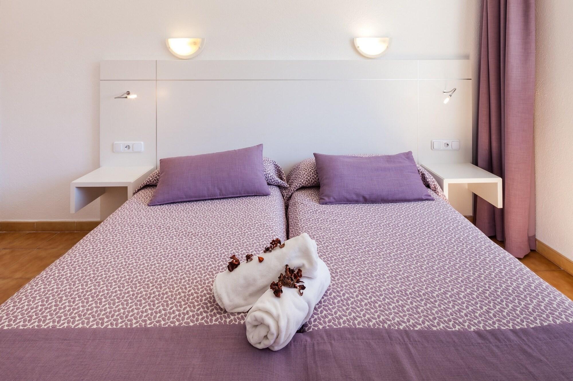 Aparthotel Puerto Cala Vadella 3*