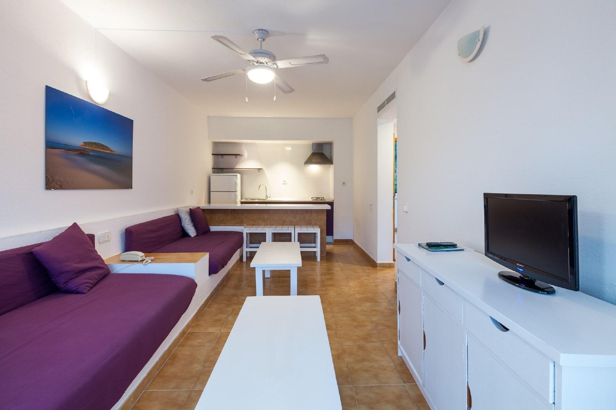Puerto Cala Vadella Aparthotel 3*