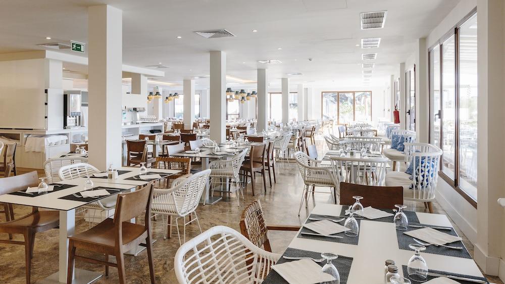Leonardo Ibiza Santa Eulalia * Es Canar (Ibiza)