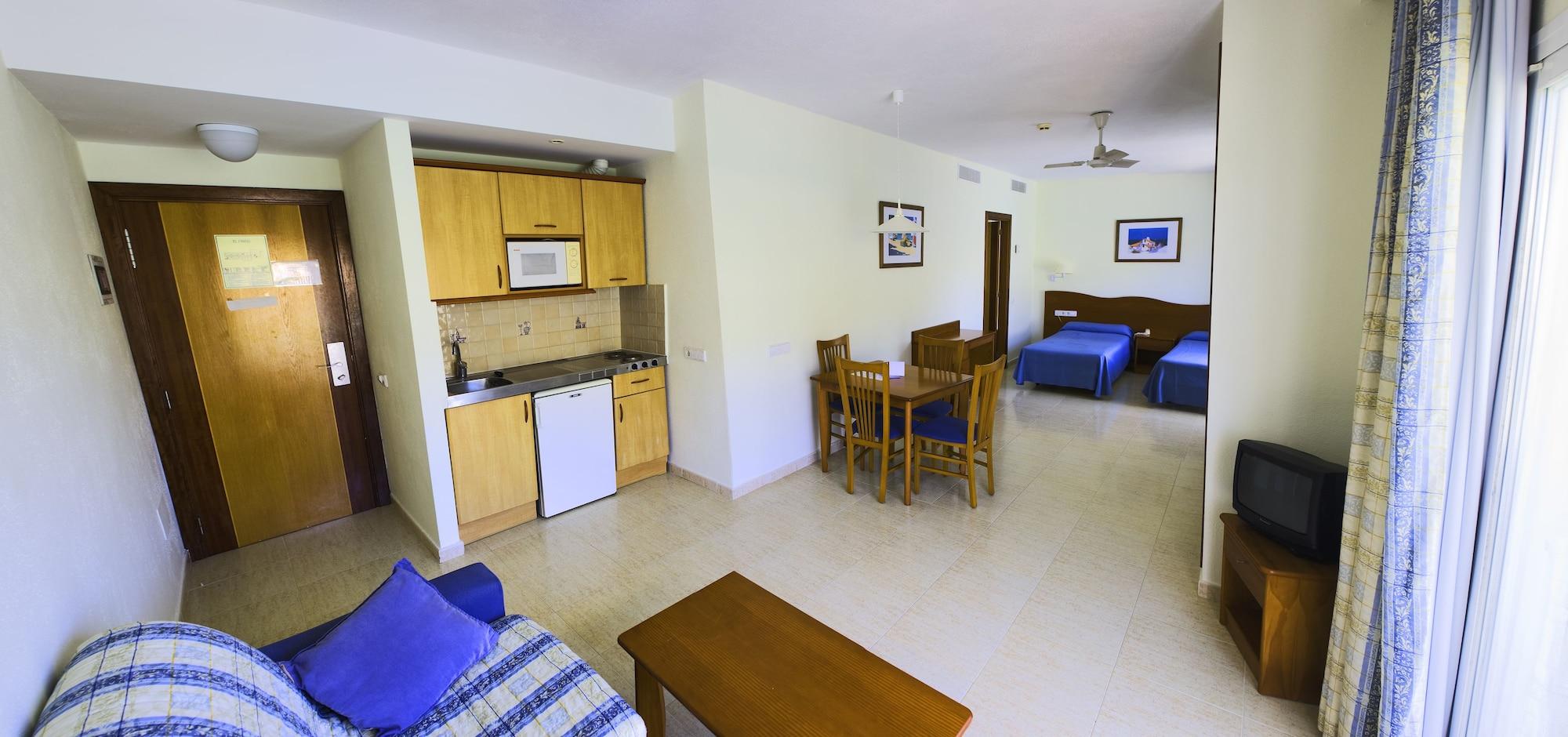 Aparthotel El Pinar 3*