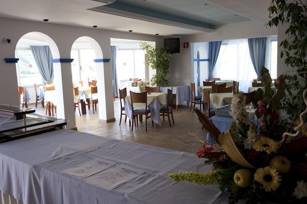 Aparthotel El Pinar 3*